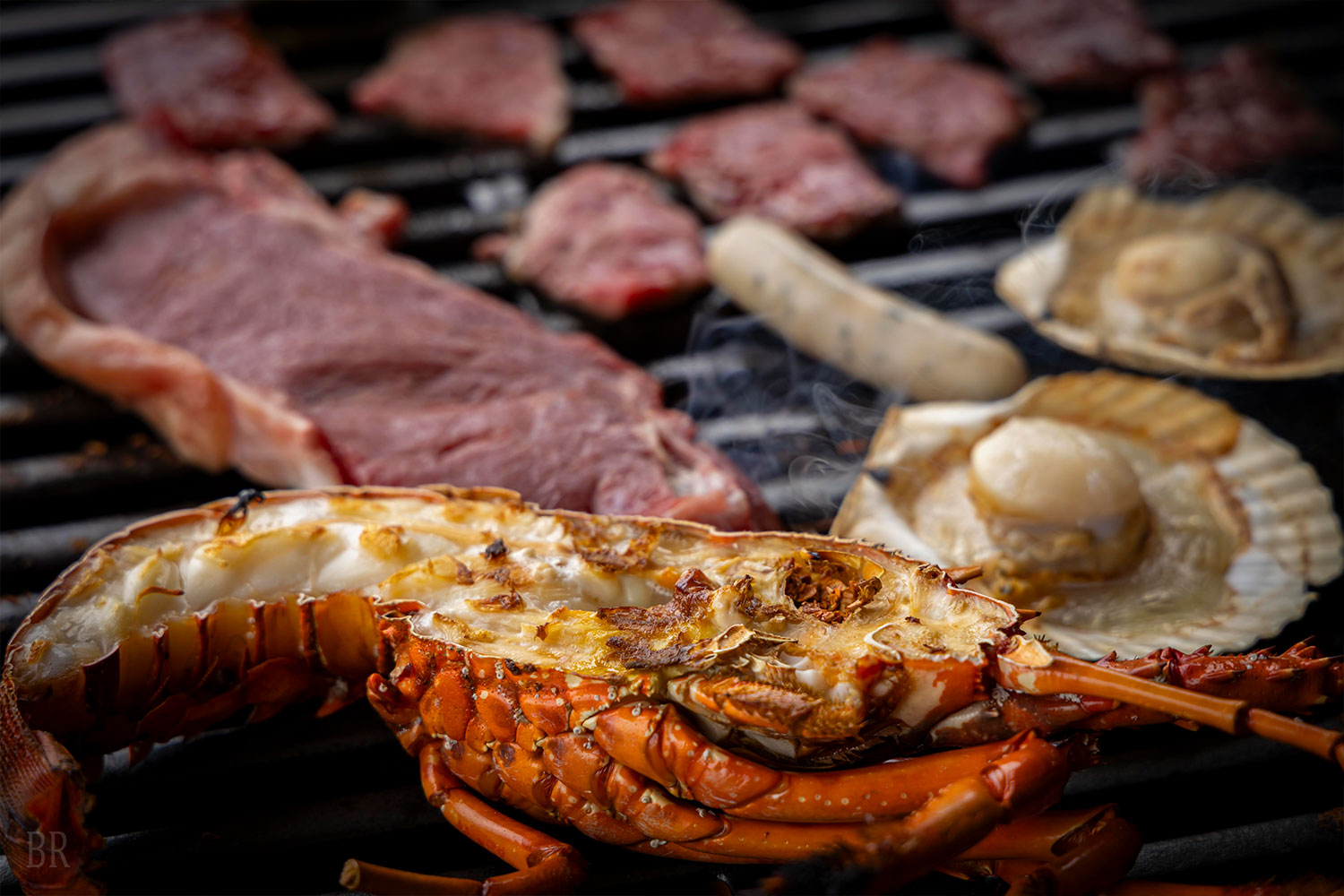 夕食でBBQを楽しむ